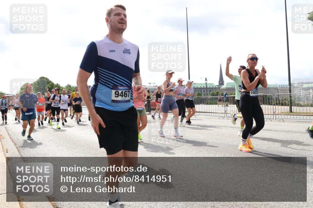 29.06.2025 - hella hamburg halbmarathon Lena Gebhardt http://msf.ph/oto/8414951 29.06.2025 10:42:12 Lombardsbrücke 2145, 11841, 9467, 10623, 1039, 1150, 1360, 1624, 1648, 1712, 1752, 1929, 1957, 2069, 2145, 2523, 2974, 3276, 3326, 3459, 3460, 3568, 3605, 4329, 4353, 4735, 4736, 4885, 4891, 4892, 5403, 5419, 5432, 5671, 5810, 6136, 6137, 6153, 6320, 6430, 6436, 6618, 6828, 6837, 6846, 6917, 7040, 7260, 7357, 7477, 7557, 7666, 7955, 8014, 8300, 8301, 8443, 8459, 8525, 8526, 8712, 8816, 8897, 8908, 9008, 9223, 9370, 9467, 9588, 9980, 10027, 10532, 10623 meine-sportfotos.de