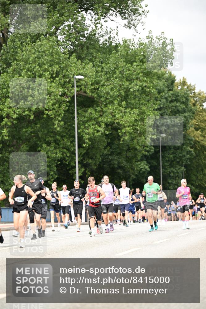29.06.2025 - hella hamburg halbmarathon Dr. Thomas Lammeyer http://msf.ph/oto/8415000 29.06.2025 10:45:05 Kennedybrücke 1018, 1037, 1075, 1323, 2042, 2299, 3293, 3306, 3432, 3810, 4612, 4906, 5059, 5351, 5753, 6076, 6098, 6163, 6229, 6363, 6806, 7108, 7956, 8378, 8429, 8430, 8739, 9195, 9237, 9946, 9962, 10166, 10474, 10920, 10940, 11053, 11176 meine-sportfotos.de