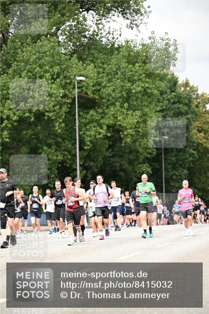 29.06.2025 - hella hamburg halbmarathon Dr. Thomas Lammeyer http://msf.ph/oto/8415032 29.06.2025 10:45:07 Kennedybrücke 1018, 1037, 1075, 1323, 2042, 2299, 3293, 3306, 3432, 3810, 4612, 4906, 5059, 5351, 5753, 6076, 6098, 6163, 6229, 6806, 7108, 7585, 7956, 8378, 8429, 8430, 8739, 9195, 9237, 9946, 9962, 10166, 10474, 10920, 10940, 11053, 11176 meine-sportfotos.de