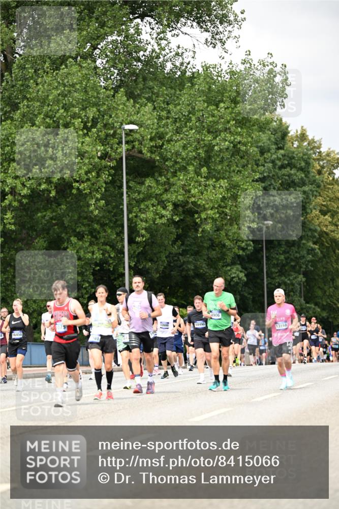 29.06.2025 - hella hamburg halbmarathon Dr. Thomas Lammeyer http://msf.ph/oto/8415066 29.06.2025 10:45:08 Kennedybrücke 1018, 1037, 1075, 1323, 2042, 2299, 3293, 3306, 3432, 3810, 4612, 4906, 5059, 5351, 5753, 6076, 6098, 6163, 6229, 6806, 7108, 7585, 7956, 8378, 8429, 8430, 8739, 9195, 9237, 9946, 9962, 10166, 10474, 10920, 10940, 11053, 11176 meine-sportfotos.de