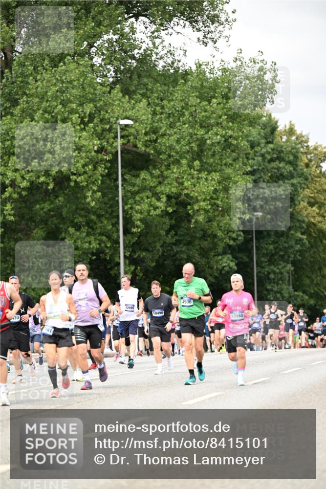 29.06.2025 - hella hamburg halbmarathon Dr. Thomas Lammeyer http://msf.ph/oto/8415101 29.06.2025 10:45:10 Kennedybrücke 1018, 1037, 1075, 1323, 2042, 2299, 3293, 3306, 3432, 3810, 4612, 4906, 5059, 5351, 5753, 6076, 6098, 6163, 6229, 6806, 7108, 7585, 7956, 8378, 8429, 8430, 8878, 9237, 9946, 9962, 10166, 10920, 10940, 11053, 11176 meine-sportfotos.de