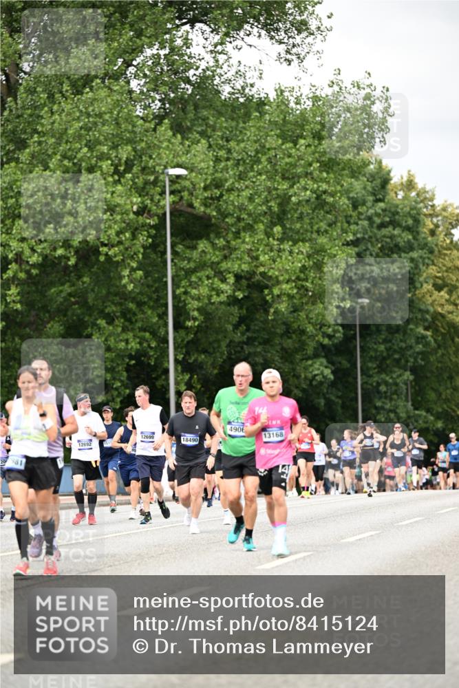 29.06.2025 - hella hamburg halbmarathon Dr. Thomas Lammeyer http://msf.ph/oto/8415124 29.06.2025 10:45:11 Kennedybrücke 1018, 1037, 1075, 1323, 2042, 2299, 3293, 3306, 3432, 3810, 4612, 4906, 5059, 5351, 5753, 6076, 6098, 6163, 6229, 6806, 7108, 7585, 7956, 8378, 8429, 8430, 8878, 9237, 9946, 9962, 10166, 10920, 10940, 11053, 11176 meine-sportfotos.de