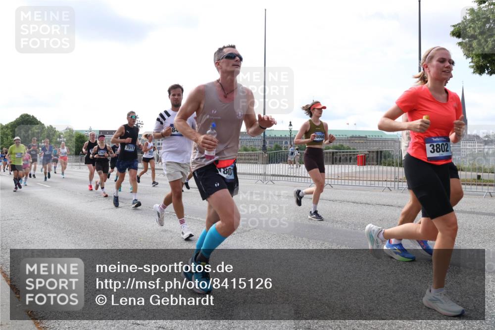 29.06.2025 - hella hamburg halbmarathon Lena Gebhardt http://msf.ph/oto/8415126 29.06.2025 10:17:31 Lombardsbrücke 1762, 7011, 84, 80, 8060, 3802, 1015, 1083, 1137, 1204, 1274, 1298, 1348, 1356, 1458, 1477, 1749, 1795, 2094, 2259, 2305, 2548, 2860, 2908, 3210, 3292, 3464, 3466, 3802, 3803, 4194, 4218, 4852, 5002, 5023, 5390, 5611, 5733, 5929, 5930, 5995, 6126, 6128, 6254, 6336, 6352, 6520, 6522, 6786, 7011, 7258, 7291, 7410, 7413, 7445, 7566, 7647, 7844, 7945, 8144, 8210, 8253, 8309, 8351, 8433, 8558, 8895, 8983, 9152, 9259, 9400, 9798, 9848 meine-sportfotos.de