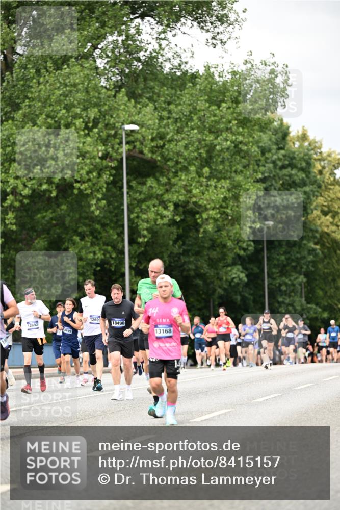 29.06.2025 - hella hamburg halbmarathon Dr. Thomas Lammeyer http://msf.ph/oto/8415157 29.06.2025 10:45:12 Kennedybrücke 1018, 1037, 1075, 1323, 2042, 2299, 3293, 3306, 3432, 3810, 4612, 4906, 5059, 5351, 5753, 6076, 6098, 6163, 6229, 6806, 7108, 7585, 7956, 8378, 8429, 8430, 8878, 9237, 9946, 9962, 10166, 10920, 10940, 11053, 11176 meine-sportfotos.de