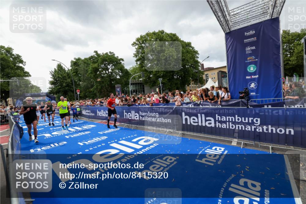 29.06.2025 - hella hamburg halbmarathon Zöllner http://msf.ph/oto/8415320 29.06.2025 10:49:03 Ziel 1381, 1452, 2260, 3213, 3985, 7067, 7297, 8302, 8821, 8889, 9695, 12534, 13183, 13614, 13688, 16627, 17632 meine-sportfotos.de