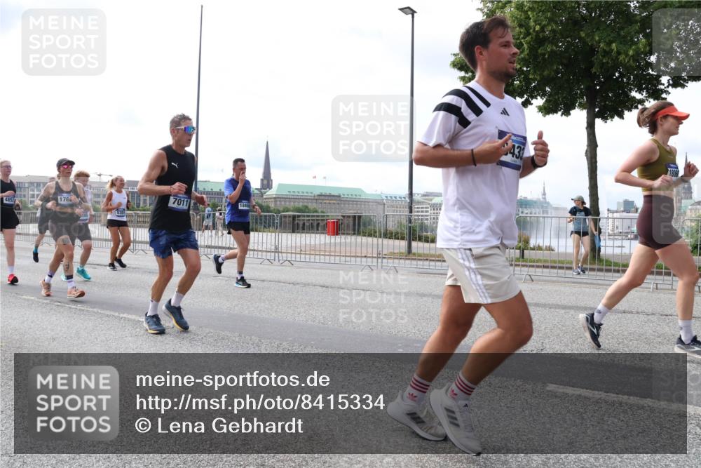 29.06.2025 - hella hamburg halbmarathon Lena Gebhardt http://msf.ph/oto/8415334 29.06.2025 10:17:32 Lombardsbrücke 176, 7011, 18469, 43, 1015, 1083, 1137, 1204, 1274, 1298, 1348, 1356, 1458, 1477, 1749, 1795, 2094, 2259, 2305, 2548, 2860, 2908, 3138, 3210, 3292, 3464, 3466, 3802, 3803, 4194, 4218, 4852, 5002, 5023, 5390, 5611, 5733, 5929, 5930, 5995, 6126, 6128, 6254, 6336, 6352, 6520, 6522, 6786, 7011, 7258, 7291, 7410, 7413, 7445, 7566, 7647, 7844, 7945, 8144, 8210, 8253, 8309, 8351, 8433, 8558, 8895, 8983, 9152, 9259, 9400, 9798, 9848 meine-sportfotos.de