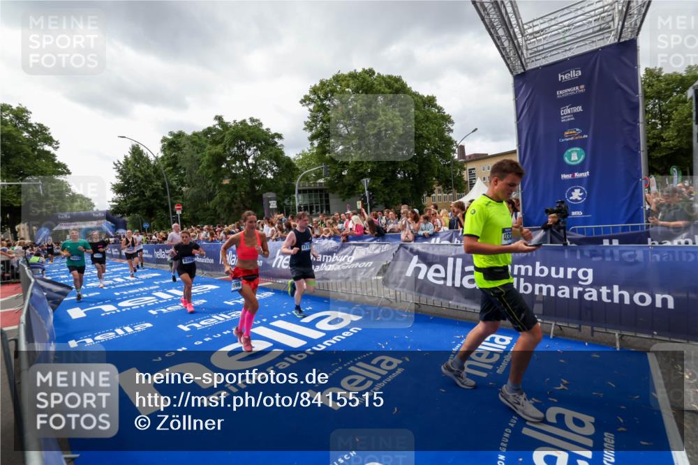 29.06.2025 - hella hamburg halbmarathon Zöllner http://msf.ph/oto/8415515 29.06.2025 10:49:15 Ziel 2013, 4832, 6389, 8112, 9348, 10184, 13450, 15523, 16369, 16414, 16731, 17173, 18598, 18842 meine-sportfotos.de
