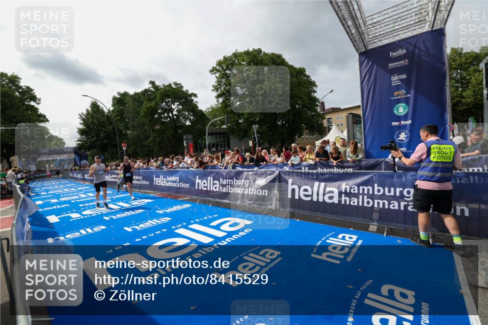 29.06.2025 - hella hamburg halbmarathon Zöllner http://msf.ph/oto/8415529 29.06.2025 10:26:34 Ziel 14728, 17040 meine-sportfotos.de