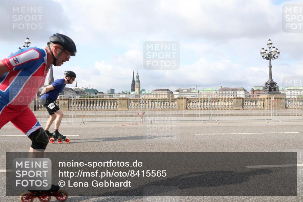 29.06.2025 - hella hamburg halbmarathon Lena Gebhardt http://msf.ph/oto/8415565 29.06.2025 08:56:33 Lombardsbrücke 548 meine-sportfotos.de