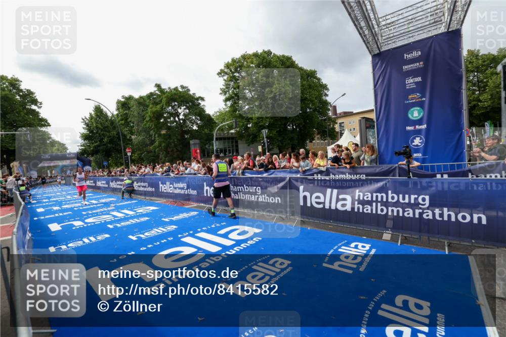 29.06.2025 - hella hamburg halbmarathon Zöllner http://msf.ph/oto/8415582 29.06.2025 10:26:40 Ziel 1577, 9565, 19076 meine-sportfotos.de