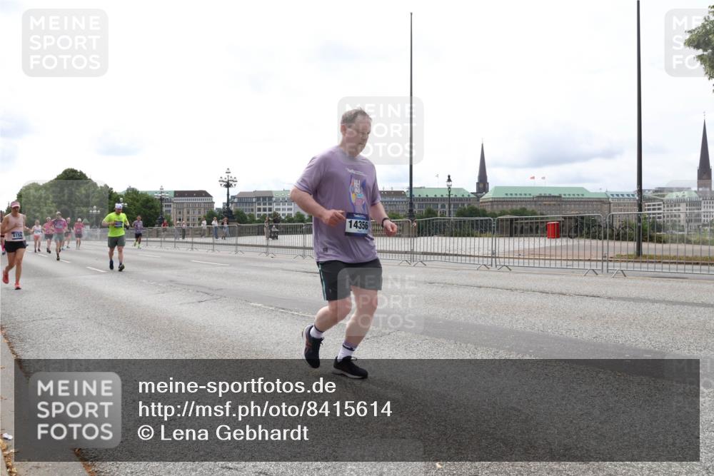 29.06.2025 - hella hamburg halbmarathon Lena Gebhardt http://msf.ph/oto/8415614 29.06.2025 10:26:18 Lombardsbrücke 615, 14356, 1300, 1479, 3617, 4267, 4268, 4315, 4797, 4844, 5497, 6159, 6663, 6905, 7929, 8276, 8306, 8357, 8674, 8942, 10219, 11107, 11139, 11596, 11828, 11859, 12126, 12826, 12827, 12838, 12945, 12946, 13264, 14063, 14179, 14223, 14356, 14726, 14930, 15807, 17369, 17712, 18087, 19144 meine-sportfotos.de