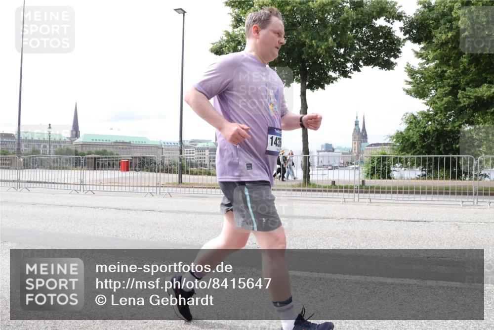 29.06.2025 - hella hamburg halbmarathon Lena Gebhardt http://msf.ph/oto/8415647 29.06.2025 10:26:19 Lombardsbrücke 14, 1300, 3617, 4267, 4268, 4315, 4797, 4844, 5497, 6159, 6663, 6905, 7929, 8276, 8306, 8357, 8674, 8942, 10219, 11107, 11139, 11596, 11828, 11859, 12126, 12826, 12827, 12838, 12945, 12946, 13264, 14063, 14179, 14223, 14356, 14726, 14930, 15807, 17369, 17712, 18087, 19144 meine-sportfotos.de