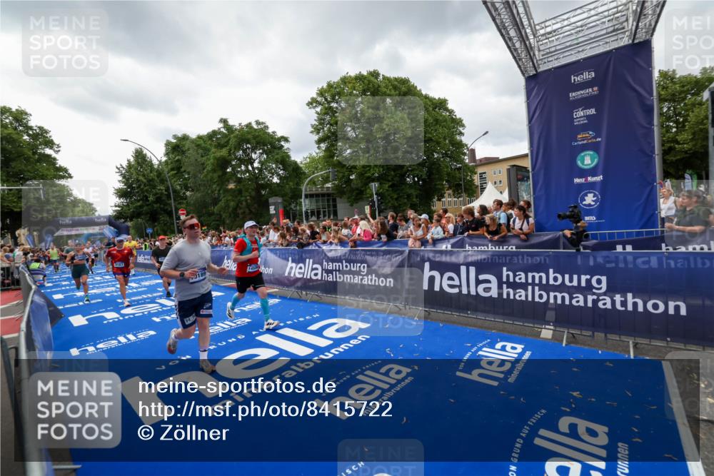 29.06.2025 - hella hamburg halbmarathon Zöllner http://msf.ph/oto/8415722 29.06.2025 10:49:26 Ziel 1342, 1476, 4183, 4185, 6158, 10189, 11779, 11819, 12670, 13269, 14526, 14838, 15422, 15784, 15894, 15966, 16891, 18887 meine-sportfotos.de