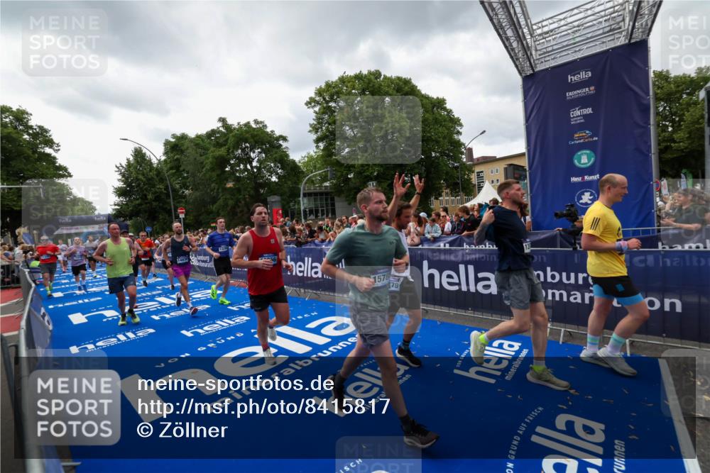 29.06.2025 - hella hamburg halbmarathon Zöllner http://msf.ph/oto/8415817 29.06.2025 10:49:32 Ziel 1342, 1476, 2592, 2596, 2878, 8437, 8689, 8813, 11339, 11340, 11779, 12094, 12670, 13233, 13269, 14838, 15784, 15857, 15894, 15966, 16114, 16592, 16891, 18476, 18887, 18960 meine-sportfotos.de