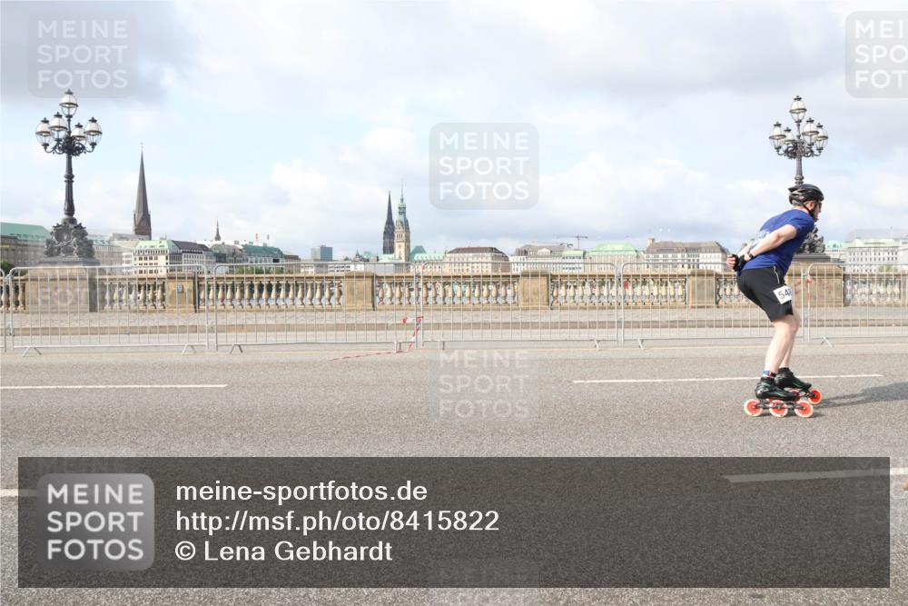 29.06.2025 - hella hamburg halbmarathon Lena Gebhardt http://msf.ph/oto/8415822 29.06.2025 08:56:34 Lombardsbrücke 54 meine-sportfotos.de