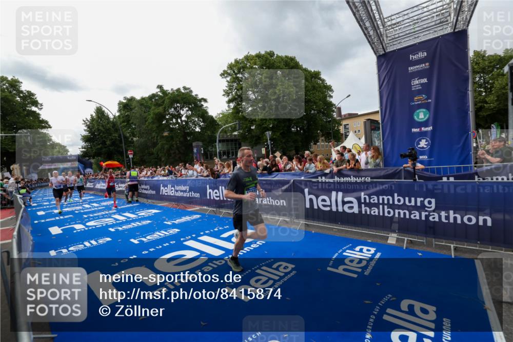 29.06.2025 - hella hamburg halbmarathon Zöllner http://msf.ph/oto/8415874 29.06.2025 10:27:03 Ziel 9079, 12641, 12992, 13780, 13956, 14828, 15023, 15671, 19050 meine-sportfotos.de