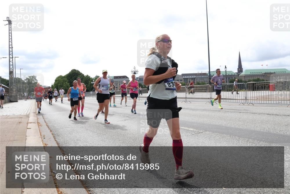 29.06.2025 - hella hamburg halbmarathon Lena Gebhardt http://msf.ph/oto/8415985 29.06.2025 10:26:26 Lombardsbrücke 4315, 11107, 83, 1300, 2643, 3617, 4267, 4268, 4315, 4507, 4509, 4844, 6159, 6905, 7929, 8079, 8276, 8306, 8357, 8674, 8942, 9186, 11107, 11139, 11270, 11859, 12126, 12826, 12827, 12945, 12946, 13264, 14063, 14179, 14356, 14726, 14930, 15807, 16788, 17300, 17675, 17712, 18074, 18087, 19144 meine-sportfotos.de