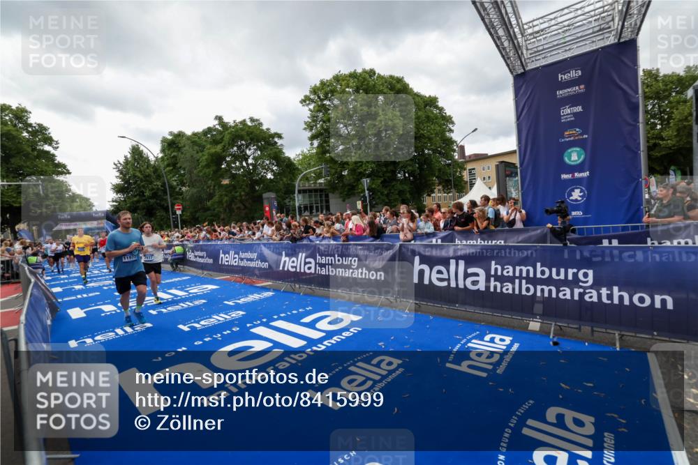 29.06.2025 - hella hamburg halbmarathon Zöllner http://msf.ph/oto/8415999 29.06.2025 10:49:43 Ziel 2504, 2706, 2937, 3060, 3543, 5894, 5978, 6115, 7332, 9038, 9463, 9619, 9649, 11679, 11977, 15392, 16843, 16877, 17001, 17282, 18058, 18451, 18926 meine-sportfotos.de