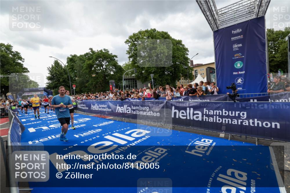 29.06.2025 - hella hamburg halbmarathon Zöllner http://msf.ph/oto/8416005 29.06.2025 10:49:43 Ziel 2504, 2706, 2937, 3060, 3543, 5894, 5978, 6115, 7332, 9038, 9463, 9619, 9649, 11679, 11977, 15392, 16843, 16877, 17001, 17282, 18058, 18451, 18926 meine-sportfotos.de