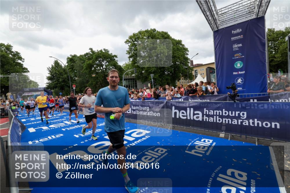 29.06.2025 - hella hamburg halbmarathon Zöllner http://msf.ph/oto/8416016 29.06.2025 10:49:44 Ziel 2504, 2706, 2937, 3060, 3543, 5894, 5978, 6115, 7332, 9463, 9551, 9619, 9723, 11977, 13159, 14794, 16843, 16877, 17282, 18058, 18451, 18926 meine-sportfotos.de