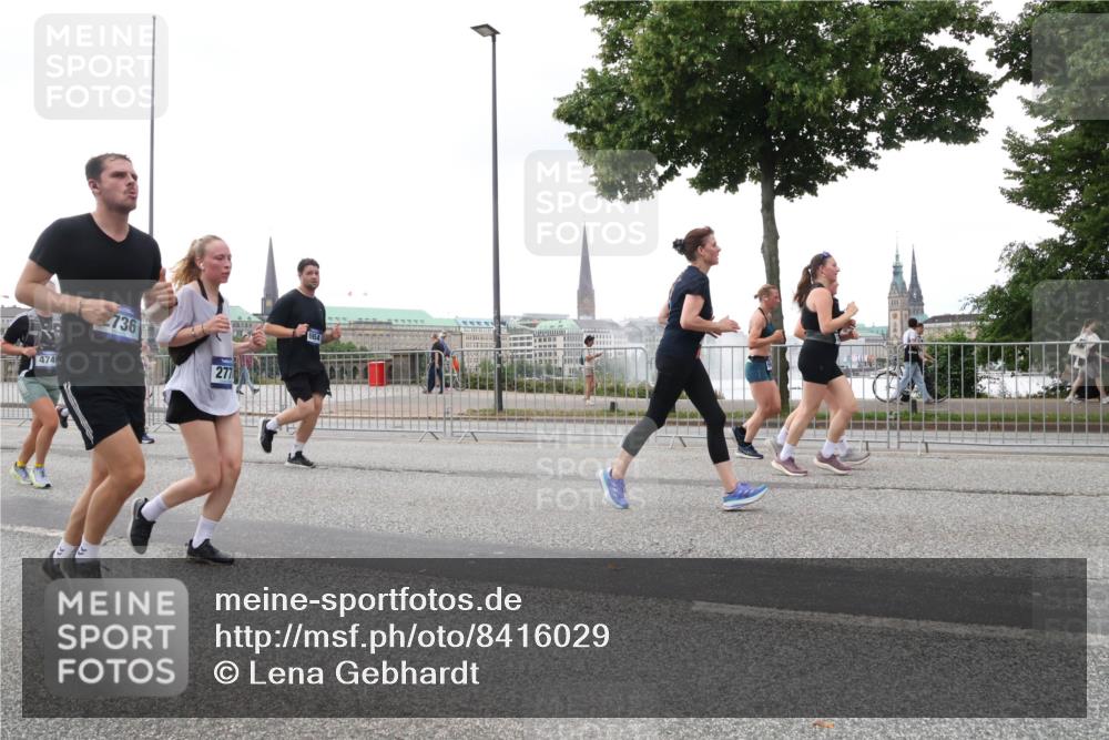 29.06.2025 - hella hamburg halbmarathon Lena Gebhardt http://msf.ph/oto/8416029 29.06.2025 10:51:41 Lombardsbrücke 474, 736, 277, 6954, 1617, 1997, 2202, 2308, 2380, 2484, 2485, 2593, 2736, 2778, 3240, 3991, 4652, 4748, 4808, 4878, 5291, 5357, 5394, 5534, 5716, 5717, 6007, 6091, 6604, 6885, 6945, 6947, 6954, 6961, 7682, 7769, 7841, 7871, 7992, 8040, 8125, 8399, 8672, 9166, 9220, 9340, 9462, 9582, 9583, 9590, 9594, 9673, 9763, 10496, 10521, 10533, 10693, 10830, 11034, 11101, 11268, 11575, 11875, 12065 meine-sportfotos.de