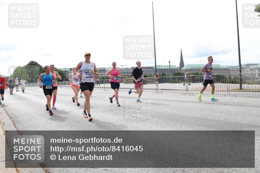 29.06.2025 - hella hamburg halbmarathon Lena Gebhardt http://msf.ph/oto/8416045 29.06.2025 10:26:27 Lombardsbrücke 42, 4315, 17712, 1110, 1300, 2643, 3617, 4267, 4268, 4315, 4507, 4509, 4844, 6159, 6905, 7929, 8079, 8276, 8306, 8357, 8674, 8942, 9186, 11107, 11139, 11270, 12126, 12826, 12827, 13264, 14063, 14179, 14356, 14726, 14930, 15807, 16788, 17300, 17675, 17712, 18074, 18087, 19144 meine-sportfotos.de