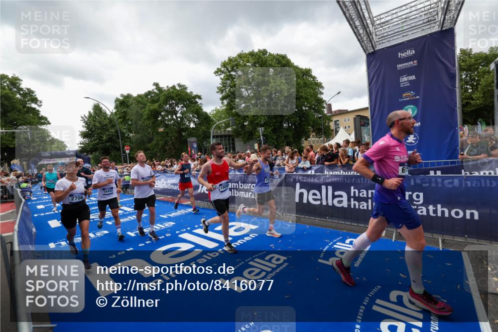 29.06.2025 - hella hamburg halbmarathon Zöllner http://msf.ph/oto/8416077 29.06.2025 10:49:47 Ziel 2504, 2706, 3060, 3543, 5894, 5978, 6115, 6125, 7332, 9463, 9551, 9619, 9723, 9924, 11975, 13159, 14794, 16843, 16877, 17282, 17753, 18058, 18451, 18926 meine-sportfotos.de