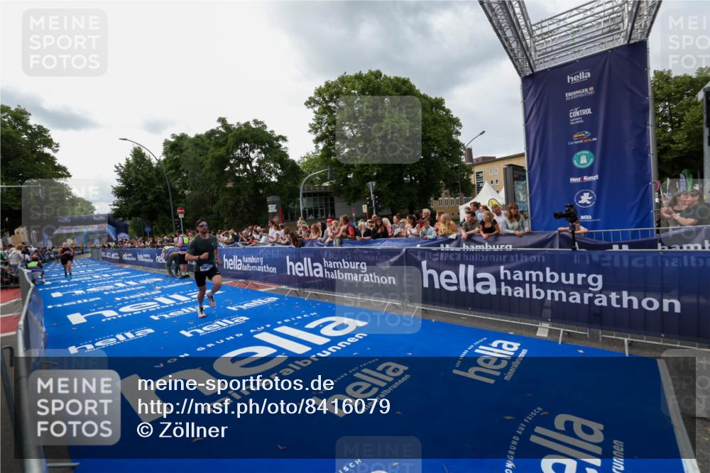 29.06.2025 - hella hamburg halbmarathon Zöllner http://msf.ph/oto/8416079 29.06.2025 10:27:16 Ziel 9097, 15583 meine-sportfotos.de