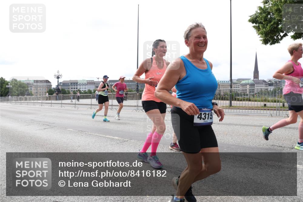 29.06.2025 - hella hamburg halbmarathon Lena Gebhardt http://msf.ph/oto/8416182 29.06.2025 10:26:29 Lombardsbrücke 111, 4315, 42, 1300, 2643, 3617, 4267, 4268, 4315, 4507, 4509, 4844, 6159, 6625, 6905, 7929, 8079, 8276, 8306, 8357, 8674, 8942, 9186, 11107, 11139, 11270, 12126, 12826, 12827, 13264, 14063, 14356, 14726, 14930, 15027, 15807, 15878, 16788, 17300, 17675, 17712, 18074, 18087, 18516, 19144 meine-sportfotos.de