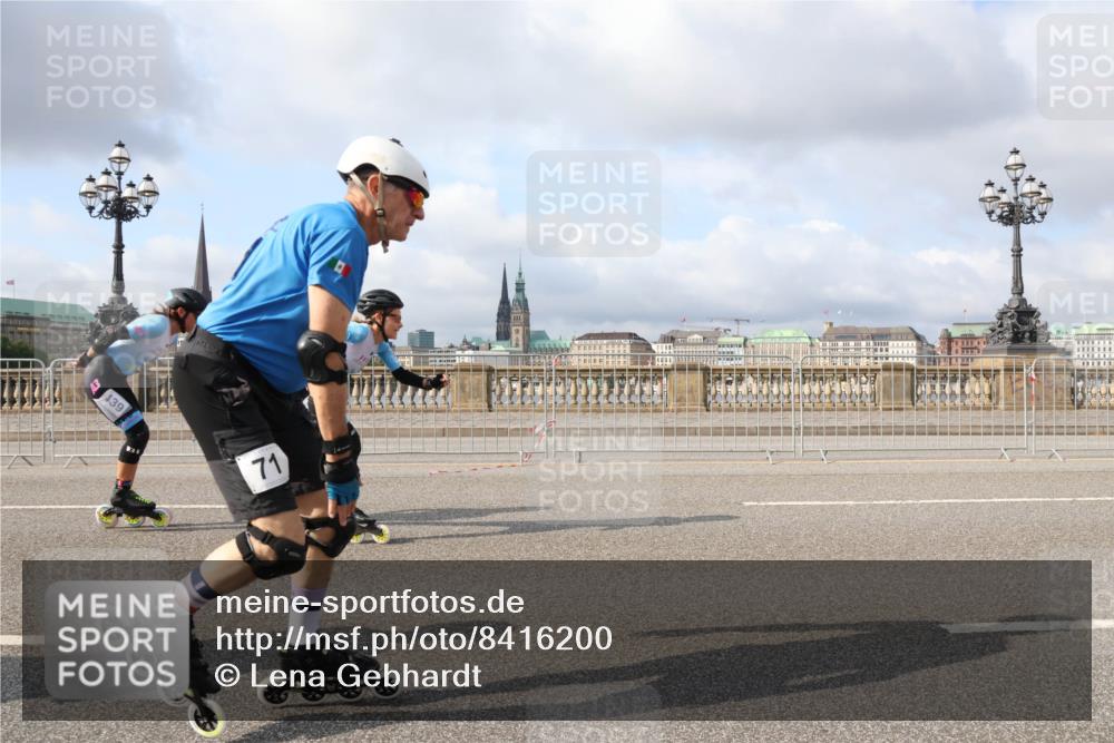 29.06.2025 - hella hamburg halbmarathon Lena Gebhardt http://msf.ph/oto/8416200 29.06.2025 08:56:52 Lombardsbrücke 439, 71 meine-sportfotos.de