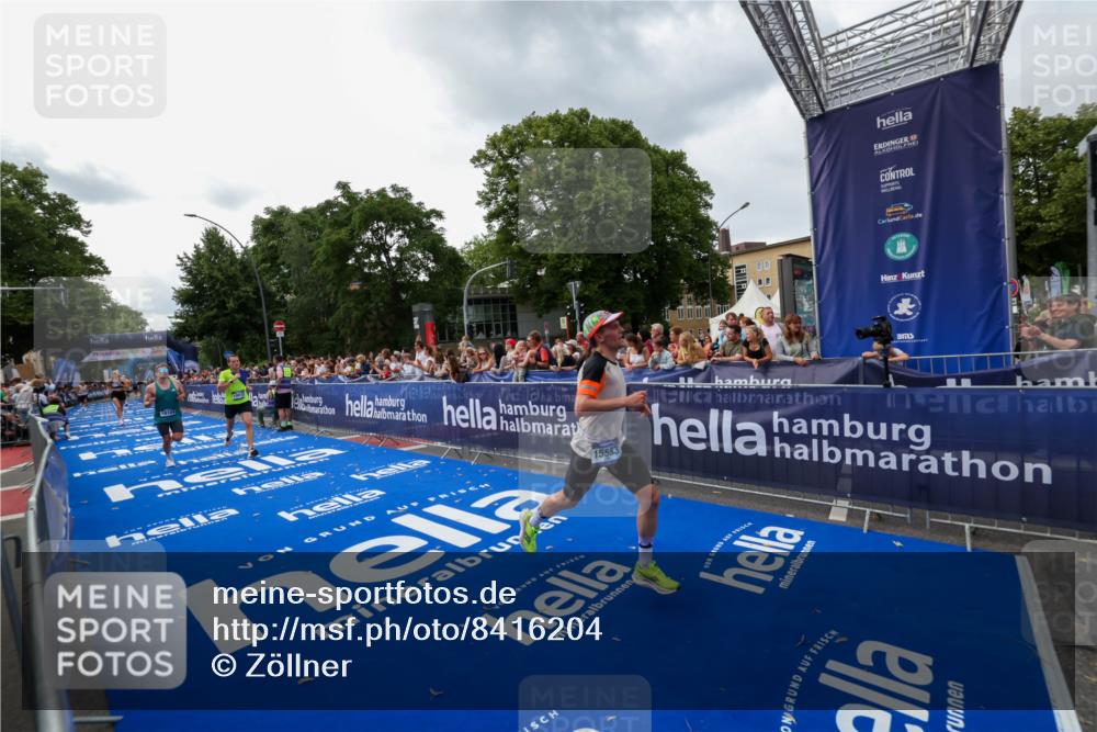 29.06.2025 - hella hamburg halbmarathon Zöllner http://msf.ph/oto/8416204 29.06.2025 10:27:23 Ziel 14019, 15136, 15576, 15583, 18037, 18124 meine-sportfotos.de