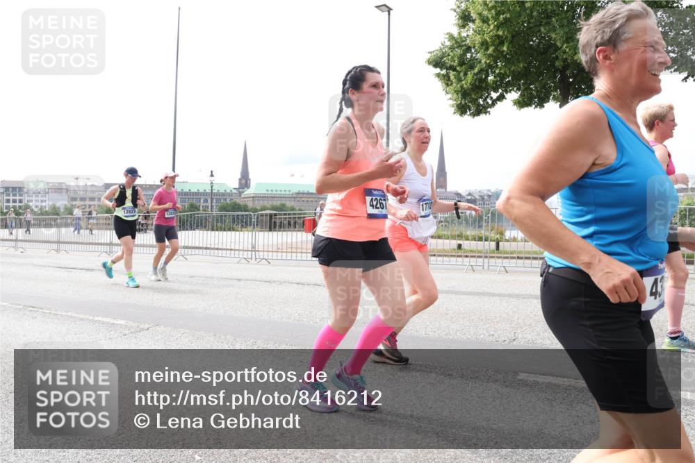 29.06.2025 - hella hamburg halbmarathon Lena Gebhardt http://msf.ph/oto/8416212 29.06.2025 10:26:29 Lombardsbrücke 12827, 4267, 43, 1300, 2643, 3617, 4267, 4268, 4315, 4507, 4509, 4844, 6159, 6625, 6905, 7929, 8079, 8276, 8306, 8357, 8674, 8942, 9186, 11107, 11139, 11270, 12126, 12826, 12827, 13264, 14063, 14356, 14726, 14930, 15027, 15807, 15878, 16788, 17300, 17675, 17712, 18074, 18087, 18516, 19144 meine-sportfotos.de