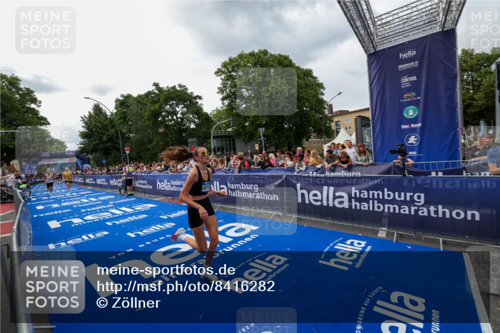 29.06.2025 - hella hamburg halbmarathon Zöllner http://msf.ph/oto/8416282 29.06.2025 10:27:27 Ziel 4678, 14019, 15136, 15576, 18567 meine-sportfotos.de