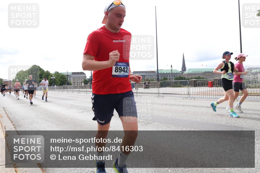 29.06.2025 - hella hamburg halbmarathon Lena Gebhardt http://msf.ph/oto/8416303 29.06.2025 10:26:31 Lombardsbrücke 7929, 8942, 12827, 1232, 1300, 2643, 3617, 4267, 4268, 4315, 4507, 4509, 4844, 6159, 6625, 6905, 7929, 8079, 8276, 8306, 8357, 8674, 8942, 9186, 11107, 11270, 11740, 12071, 12126, 12826, 12827, 13264, 14063, 14356, 14726, 14930, 15027, 15807, 15878, 16788, 17300, 17675, 17712, 18074, 18087, 18516 meine-sportfotos.de