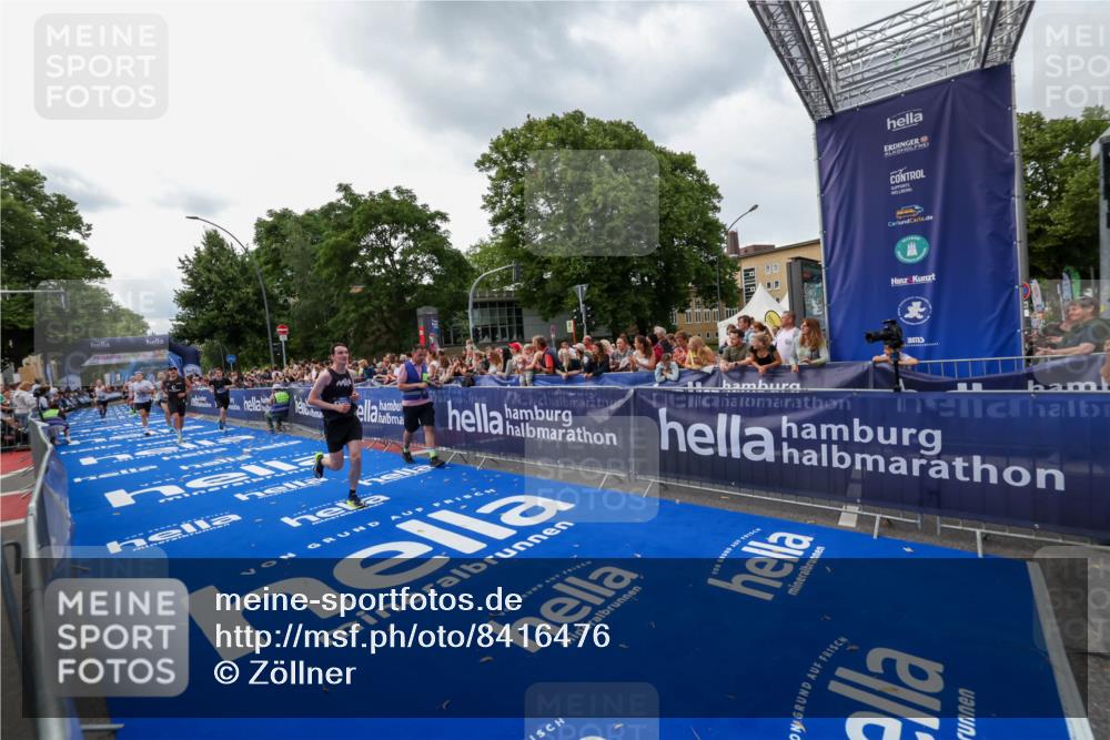 29.06.2025 - hella hamburg halbmarathon Zöllner http://msf.ph/oto/8416476 29.06.2025 10:27:40 Ziel 2203, 7651, 8731, 10655, 12341, 17354, 18832 meine-sportfotos.de