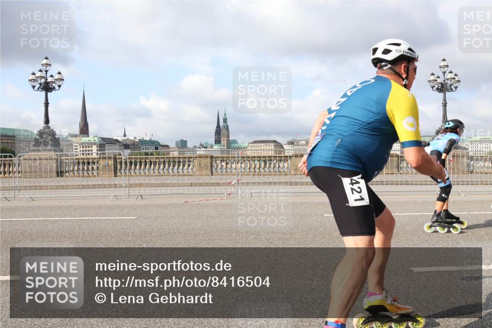 29.06.2025 - hella hamburg halbmarathon Lena Gebhardt http://msf.ph/oto/8416504 29.06.2025 08:56:53 Lombardsbrücke 421 meine-sportfotos.de