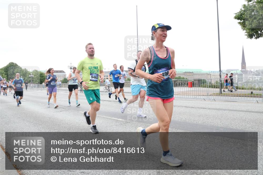 29.06.2025 - hella hamburg halbmarathon Lena Gebhardt http://msf.ph/oto/8416613 29.06.2025 10:51:49 Lombardsbrücke 9462, 149, 5291, 8399, 6885, 496, 1418, 1617, 1978, 1997, 2308, 2484, 2485, 2593, 2736, 2778, 3038, 3240, 3991, 4598, 4606, 4748, 4808, 4878, 5062, 5291, 5394, 5534, 5716, 5717, 6007, 6091, 6456, 6604, 6885, 6945, 6947, 6954, 6961, 7682, 7769, 7841, 7871, 7992, 8040, 8125, 8250, 8251, 8399, 8621, 9220, 9340, 9460, 9462, 9582, 9583, 9590, 9594, 9673, 9730, 9763, 10496, 10521, 10533, 10673, 10693, 10830, 11034, 11101, 11268, 11375, 11575, 11875, 12065 meine-sportfotos.de