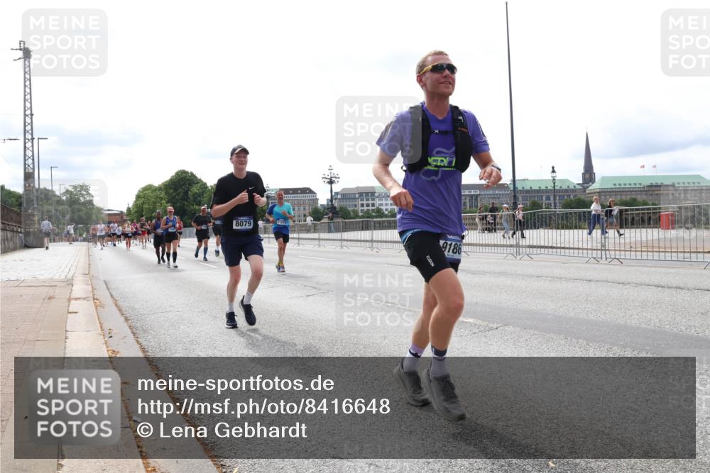 29.06.2025 - hella hamburg halbmarathon Lena Gebhardt http://msf.ph/oto/8416648 29.06.2025 10:26:40 Lombardsbrücke 8079, 9186, 1300, 1973, 2045, 2643, 3617, 4267, 4268, 4315, 4507, 4509, 4844, 6159, 6625, 6905, 7069, 7929, 8079, 8306, 8357, 8942, 9186, 11107, 11270, 11740, 12071, 12126, 12826, 12827, 13264, 14930, 15027, 15807, 15878, 16479, 16788, 17300, 17675, 17712, 18074, 18087, 18516, 18962, 18978 meine-sportfotos.de