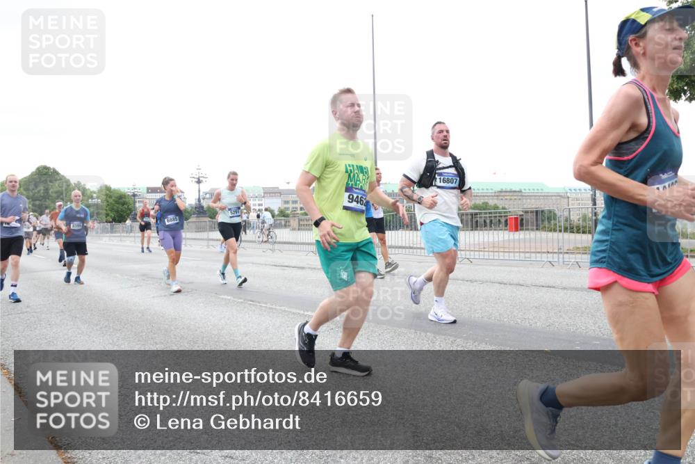 29.06.2025 - hella hamburg halbmarathon Lena Gebhardt http://msf.ph/oto/8416659 29.06.2025 10:51:49 Lombardsbrücke 16807, 9462, 5291, 6885, 8399, 1418, 1617, 1978, 1997, 2308, 2484, 2485, 2593, 2736, 2778, 3038, 3240, 3991, 4598, 4606, 4748, 4808, 4878, 5062, 5291, 5394, 5534, 5716, 5717, 6007, 6091, 6456, 6604, 6885, 6945, 6947, 6954, 6961, 7682, 7769, 7841, 7871, 7992, 8040, 8125, 8250, 8251, 8399, 8621, 9220, 9340, 9460, 9462, 9582, 9583, 9590, 9594, 9673, 9730, 9763, 10496, 10521, 10533, 10673, 10693, 10830, 11034, 11101, 11268, 11375, 11575, 11875, 12065 meine-sportfotos.de