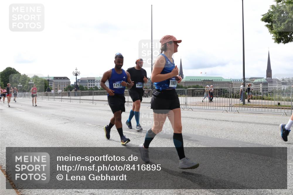 29.06.2025 - hella hamburg halbmarathon Lena Gebhardt http://msf.ph/oto/8416895 29.06.2025 10:26:45 Lombardsbrücke 1212, 15807, 1808, 1300, 1793, 1973, 2045, 2643, 4267, 4268, 4315, 4507, 4509, 4844, 5494, 6625, 6905, 7069, 7929, 8056, 8079, 8357, 8942, 9186, 10465, 11270, 11740, 12071, 12126, 13264, 13462, 14930, 15027, 15807, 15878, 16479, 16788, 17300, 17675, 17712, 18074, 18087, 18516, 18962, 18978 meine-sportfotos.de