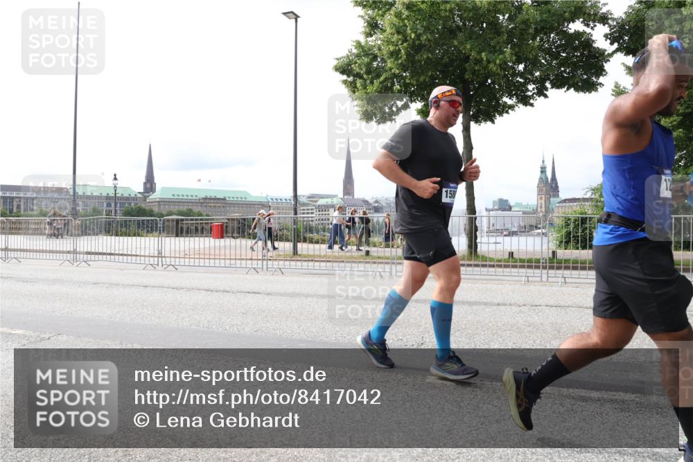 29.06.2025 - hella hamburg halbmarathon Lena Gebhardt http://msf.ph/oto/8417042 29.06.2025 10:26:47 Lombardsbrücke 158, 1300, 1793, 1973, 2045, 2643, 4267, 4358, 4507, 4509, 4844, 5494, 6625, 6637, 6905, 7069, 7929, 8056, 8079, 8357, 8942, 9186, 10465, 11110, 11270, 11740, 12071, 12126, 13264, 13462, 14930, 15027, 15807, 15878, 16479, 16788, 17300, 17675, 17712, 18074, 18087, 18516, 18962, 18978 meine-sportfotos.de
