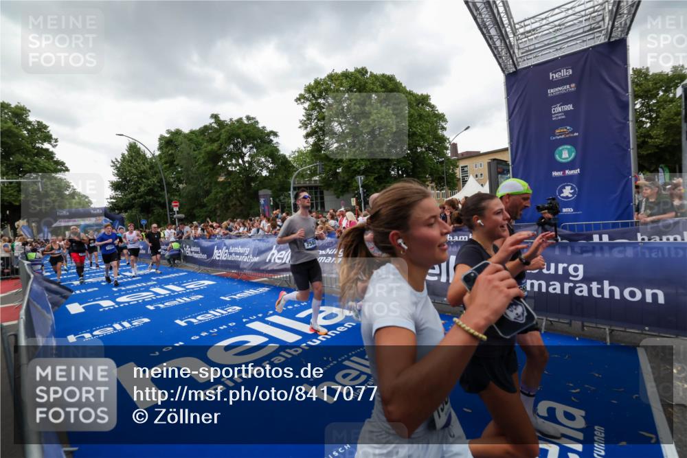 29.06.2025 - hella hamburg halbmarathon Zöllner http://msf.ph/oto/8417077 29.06.2025 10:50:46 Ziel 2234, 2788, 5115, 6662, 6712, 7134, 7583, 7952, 8657, 11356, 13701, 13808, 13875, 15426, 15720, 16291, 17129, 17908, 18229, 18370, 18413, 18820 meine-sportfotos.de