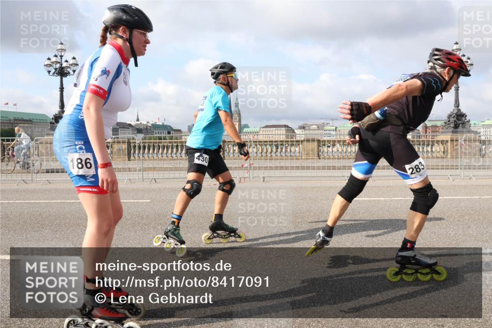 29.06.2025 - hella hamburg halbmarathon Lena Gebhardt http://msf.ph/oto/8417091 29.06.2025 08:56:59 Lombardsbrücke 186, 430, 283 meine-sportfotos.de