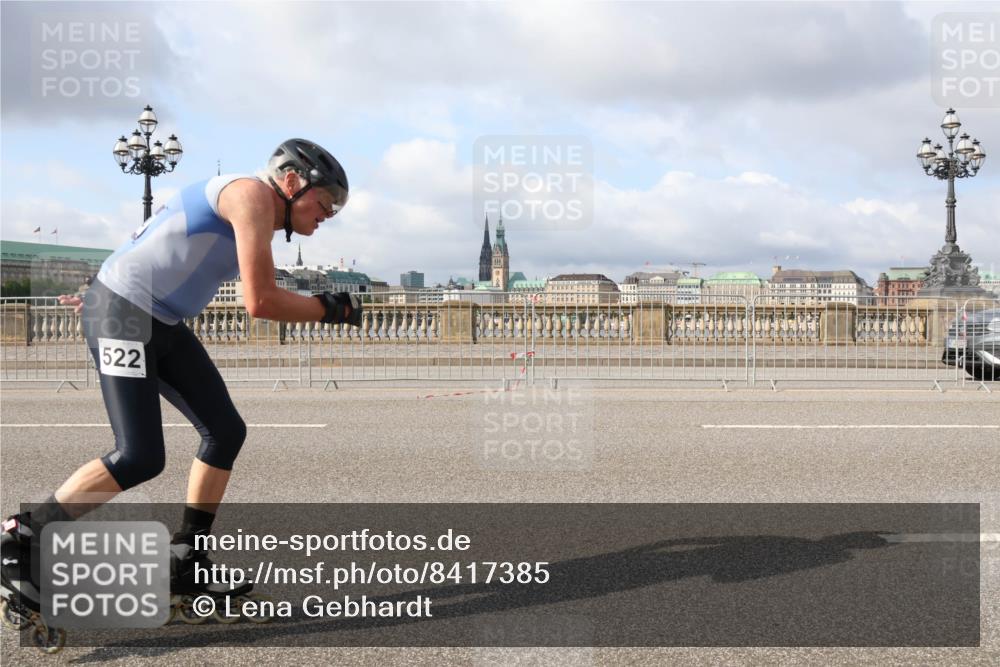 29.06.2025 - hella hamburg halbmarathon Lena Gebhardt http://msf.ph/oto/8417385 29.06.2025 08:57:04 Lombardsbrücke 522 meine-sportfotos.de