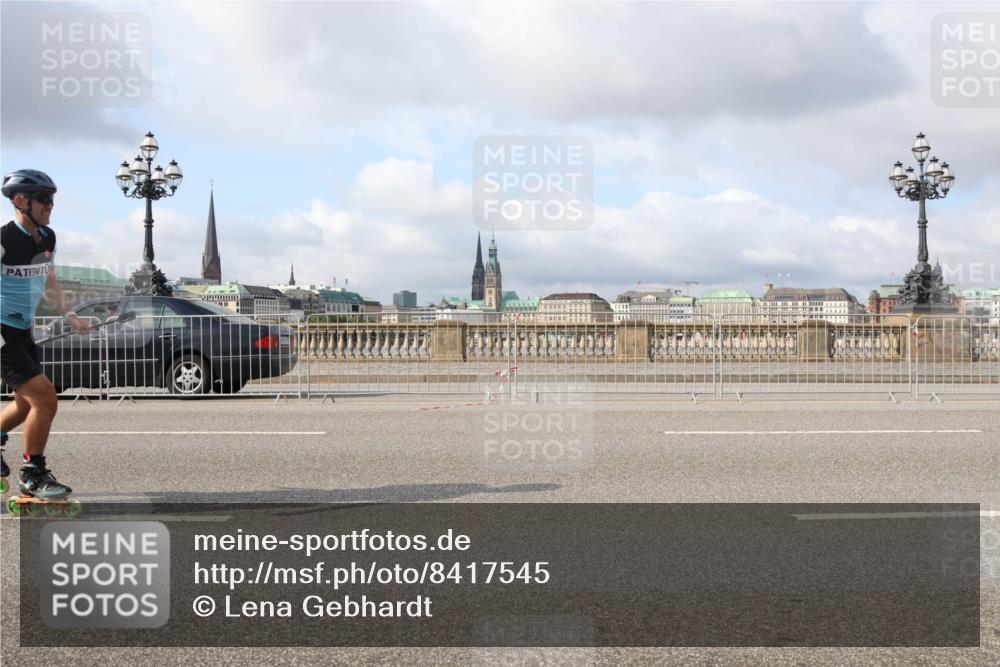 29.06.2025 - hella hamburg halbmarathon Lena Gebhardt http://msf.ph/oto/8417545 29.06.2025 08:57:11 Lombardsbrücke  meine-sportfotos.de