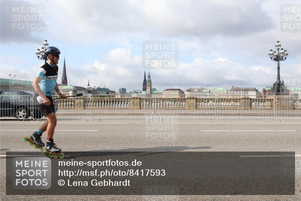 29.06.2025 - hella hamburg halbmarathon Lena Gebhardt http://msf.ph/oto/8417593 29.06.2025 08:57:12 Lombardsbrücke  meine-sportfotos.de