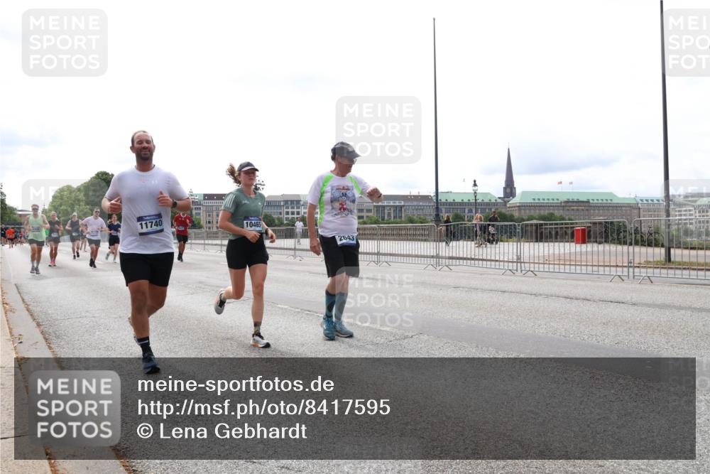 29.06.2025 - hella hamburg halbmarathon Lena Gebhardt http://msf.ph/oto/8417595 29.06.2025 10:26:59 Lombardsbrücke 11740, 10465, 2643, 1530, 1793, 1973, 2045, 2306, 2643, 2775, 4358, 4507, 4509, 5494, 5495, 5707, 6259, 6625, 6637, 7069, 7234, 7314, 7944, 8056, 8079, 8281, 9186, 9349, 10077, 10465, 11110, 11270, 11740, 12071, 13462, 14020, 14021, 15027, 15108, 15641, 15807, 15878, 16479, 16788, 17049, 17300, 17445, 17675, 18074, 18087, 18516, 18962, 18976, 18978 meine-sportfotos.de