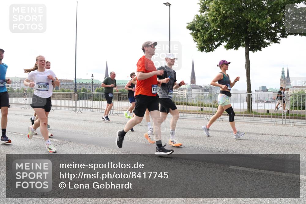 29.06.2025 - hella hamburg halbmarathon Lena Gebhardt http://msf.ph/oto/8417745 29.06.2025 10:17:59 Lombardsbrücke 203, 5290, 124, 105, 1015, 1159, 1160, 1204, 1268, 1274, 1325, 1458, 1554, 1622, 1641, 1749, 1795, 1982, 2087, 2094, 2147, 2259, 2548, 2634, 2931, 3125, 3138, 3292, 3321, 3482, 3977, 4218, 4738, 4804, 5002, 5004, 5290, 5611, 5733, 6254, 6270, 6336, 6352, 6786, 7094, 7258, 7413, 7641, 7649, 7838, 7882, 7883, 8067, 8128, 8144, 8248, 8607, 8799, 9400, 9539, 9717, 9734, 9798, 9844, 9848, 9964, 10174, 10332, 10509, 10908, 12498 meine-sportfotos.de
