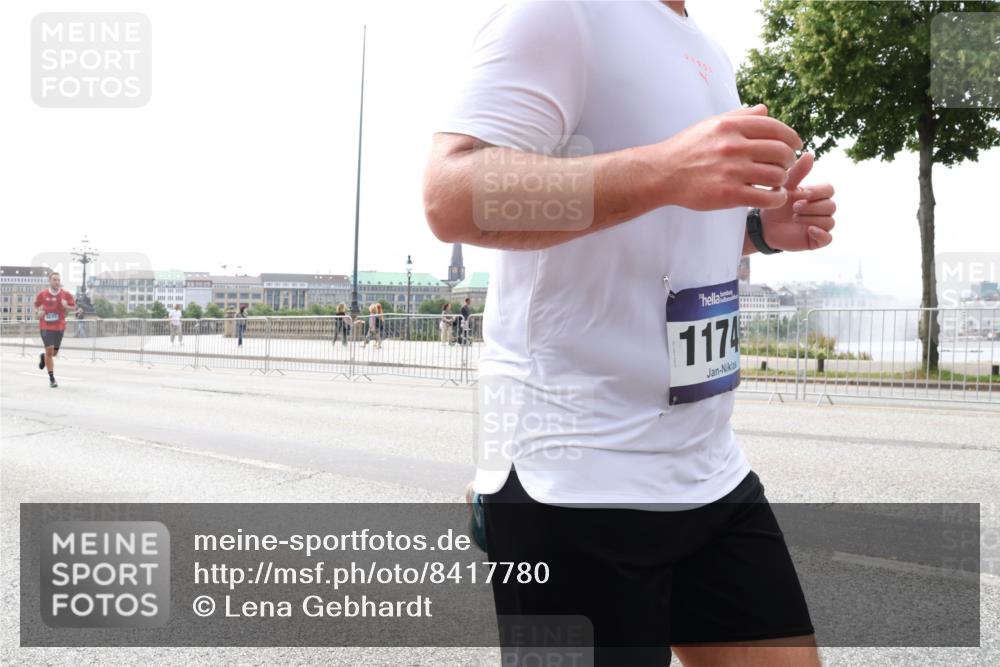 29.06.2025 - hella hamburg halbmarathon Lena Gebhardt http://msf.ph/oto/8417780 29.06.2025 10:27:01 Lombardsbrücke 11, 1437, 1174, 1530, 1793, 1973, 2045, 2306, 2643, 2775, 4358, 4507, 4509, 5494, 5495, 5707, 6259, 6625, 6637, 7069, 7234, 7314, 7944, 8056, 8079, 8281, 9186, 9349, 10077, 10465, 11110, 11270, 11740, 11766, 12071, 13462, 14020, 14021, 15027, 15108, 15641, 15807, 15878, 16479, 16788, 17049, 17300, 17445, 17675, 18074, 18516, 18962, 18976, 18978 meine-sportfotos.de