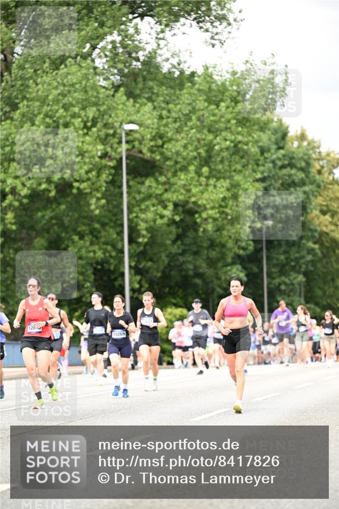 29.06.2025 - hella hamburg halbmarathon Dr. Thomas Lammeyer http://msf.ph/oto/8417826 29.06.2025 10:45:24 Kennedybrücke 1075, 1323, 1731, 4044, 4638, 4906, 5549, 6088, 6098, 6806, 7293, 7585, 7829, 7956, 8429, 8430, 8878, 9237, 9962, 10269, 10407, 10644, 11053, 11176 meine-sportfotos.de